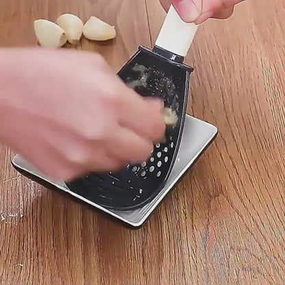 3-in-1 Multifunctional Slotted Spoon Set - Heat-Resistant Masher, Strainer & Garlic Press